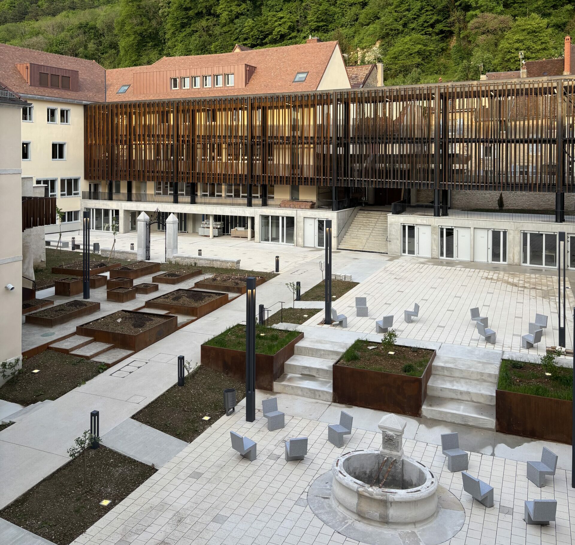 photo extérieur lycée poligny